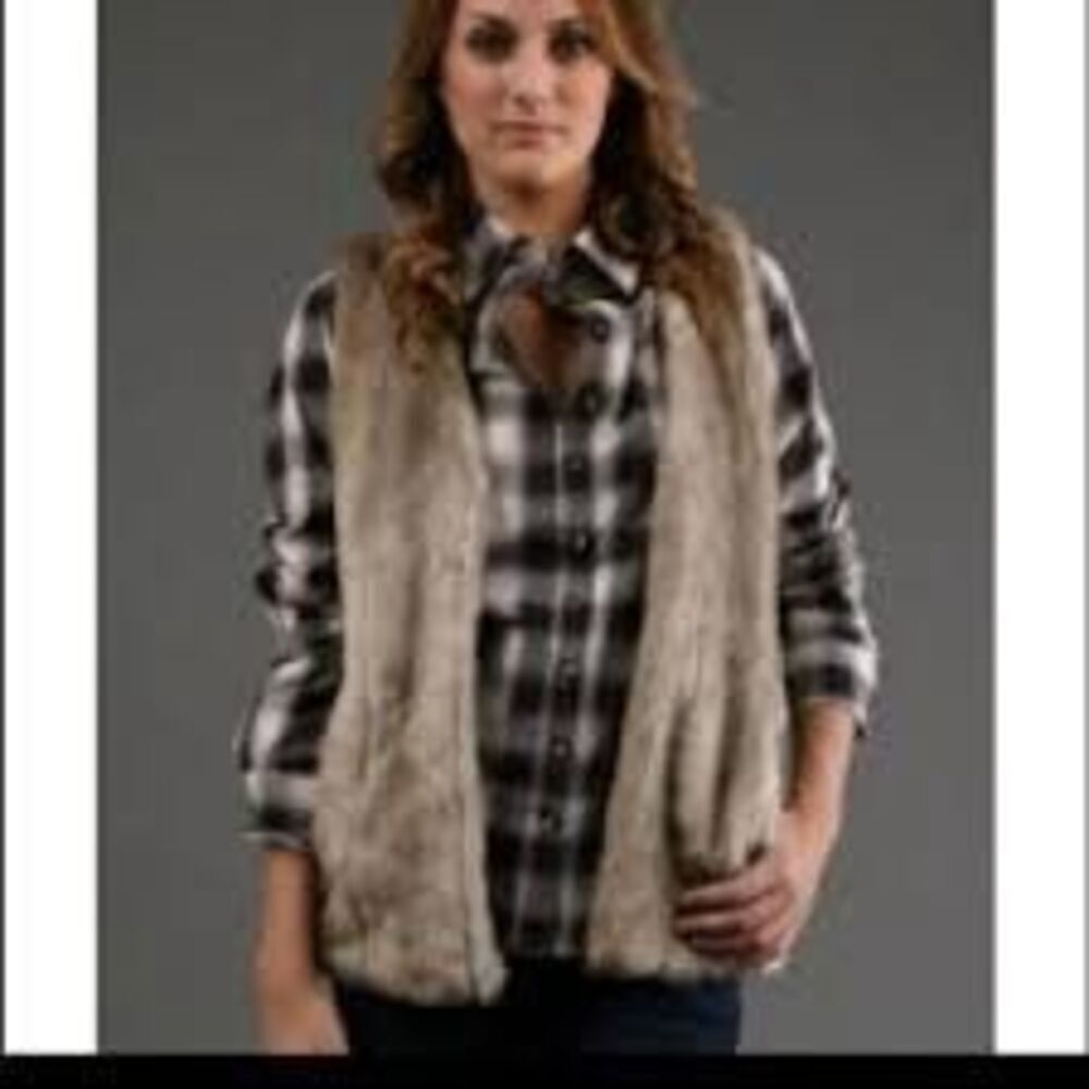 Jenny Han Faux Fur Vest with Pockets, size Small